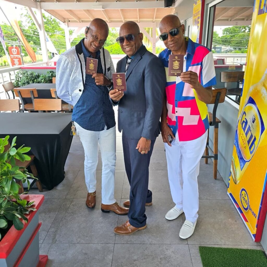 BURNING FLAMES MEMBERS RECEIVE DIPLOMATIC PASSPORTS 2 img 0882 1