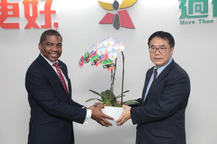 Historic Capitals Unite: Tainan Signs Sister-City Pact with Basseterre 3 579404934 1164968759072389 3510673907784463127 n7908657728188536668