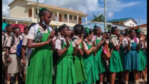 f44218aa543ccc6882bc6c8a8246751bcayon high students